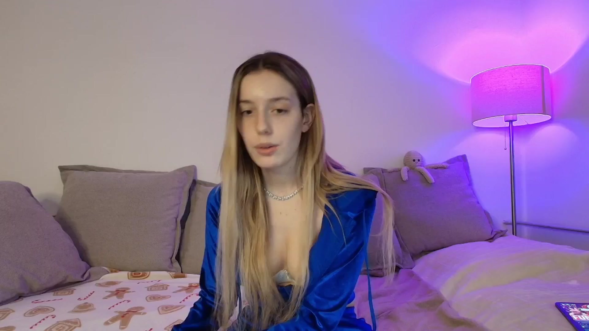 Gallery image thumbnail from Elenaxkiss's myfreecams stream on, 12/26/2025, 09:38 image 17 of 20