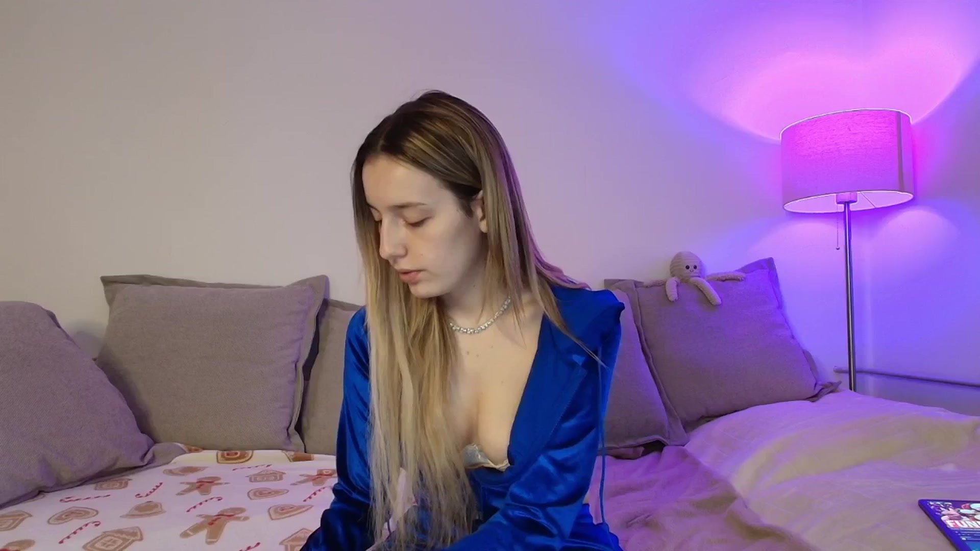 Gallery image thumbnail from Elenaxkiss's myfreecams stream on, 12/26/2025, 09:38 image 16 of 20