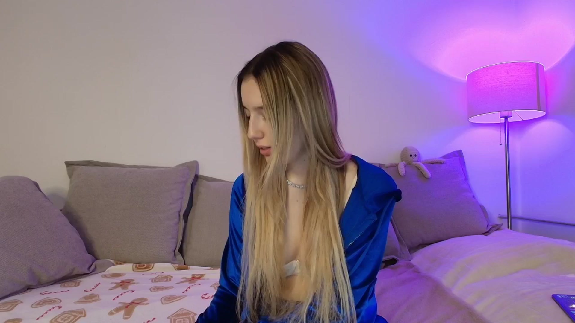 Gallery image thumbnail from Elenaxkiss's myfreecams stream on, 12/26/2025, 09:38 image 2 of 20