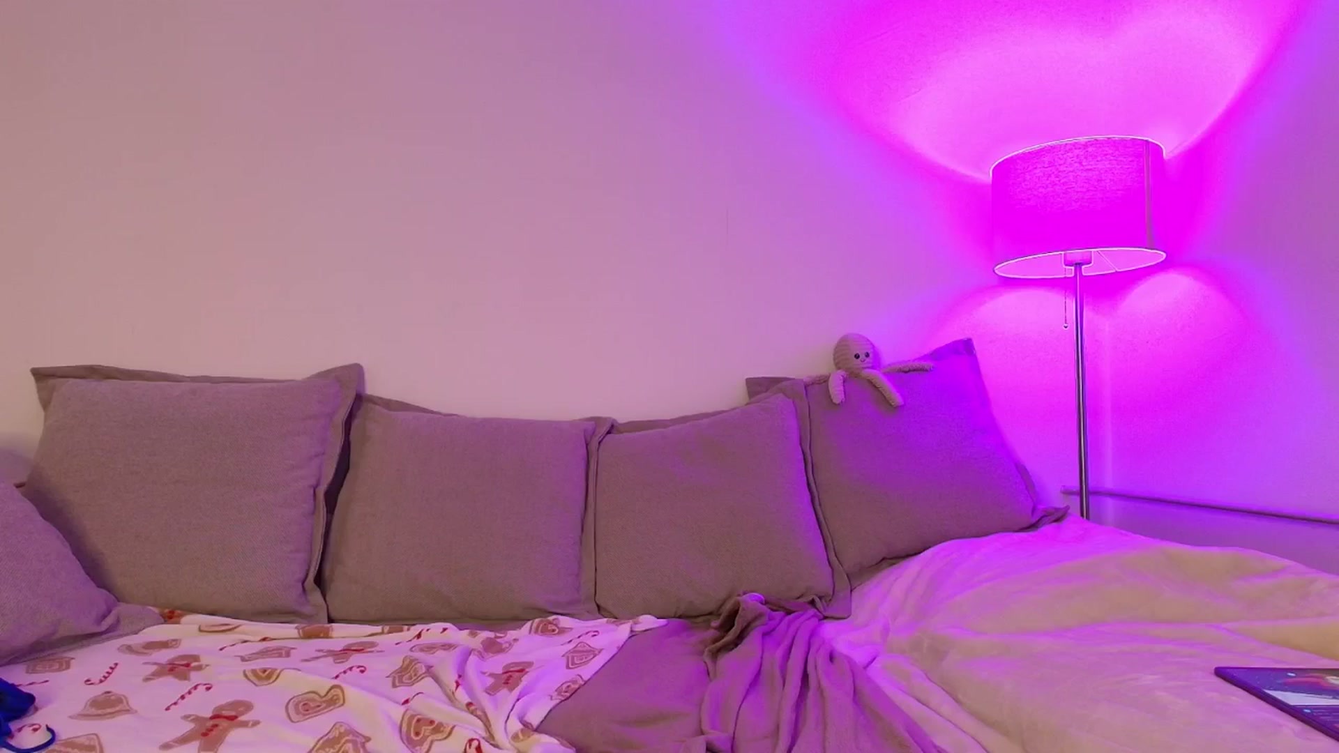 Gallery image thumbnail from Elenaxkiss's myfreecams stream on, 12/26/2025, 11:29 image 1 of 20