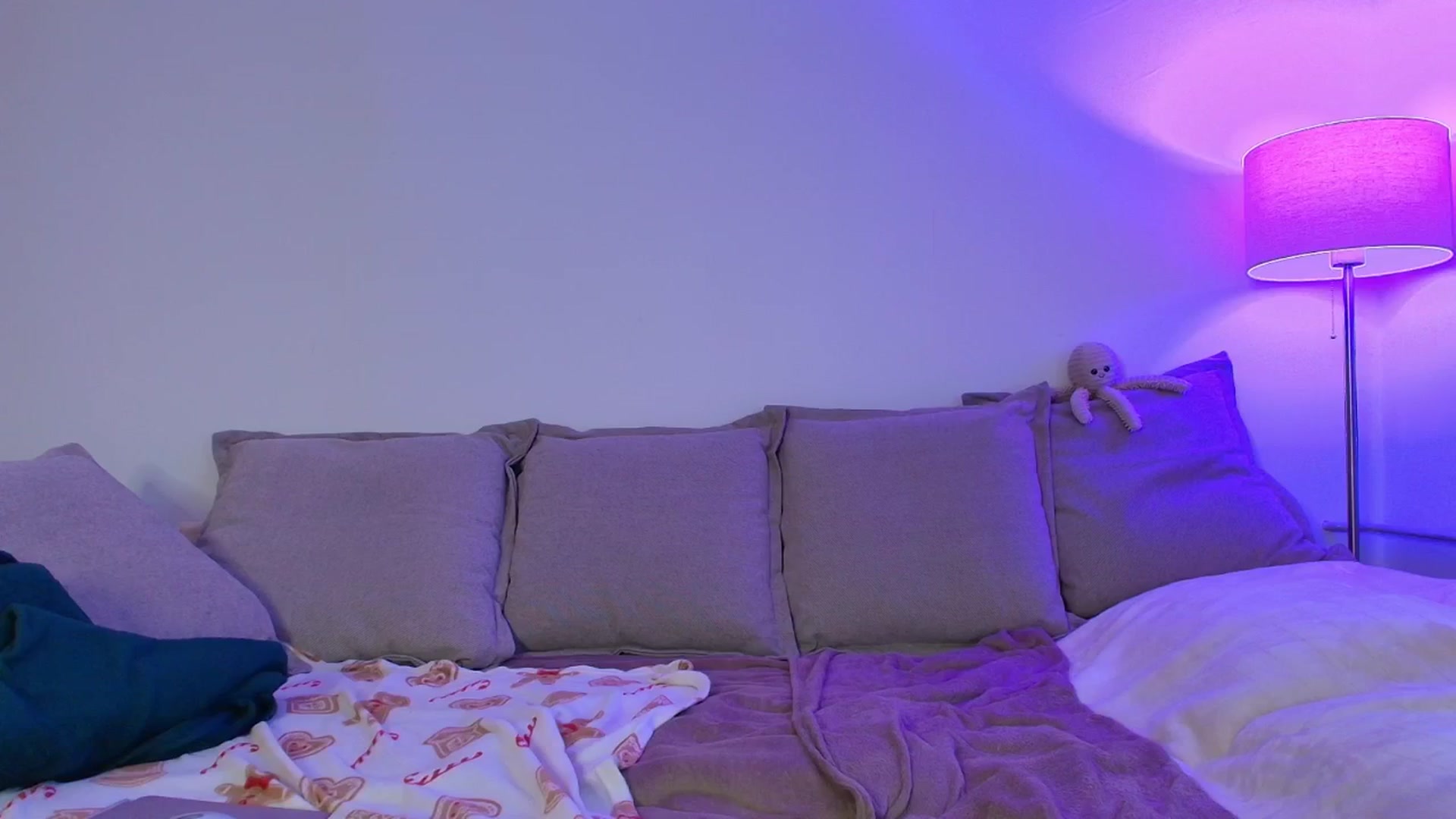 Gallery image thumbnail from Elenaxkiss's myfreecams stream on, 12/29/2025, 11:07 image 15 of 20