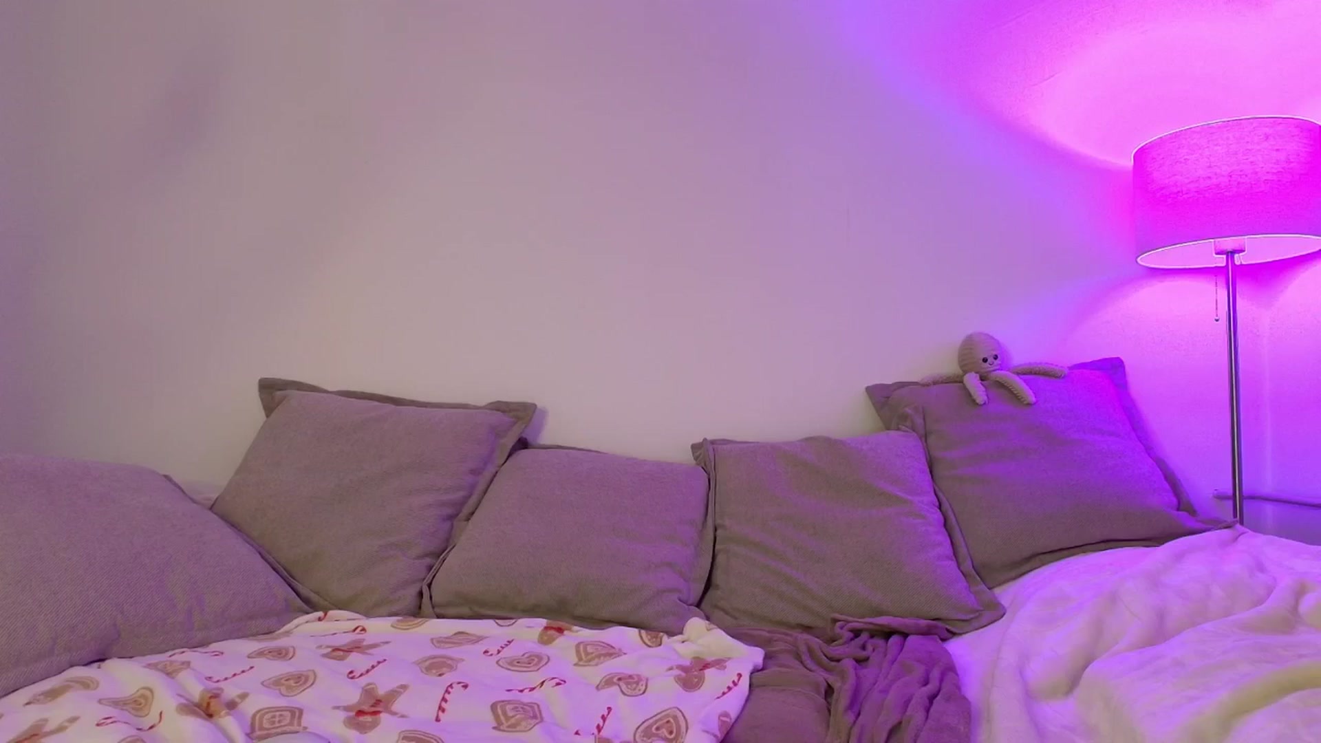 Gallery image thumbnail from Elenaxkiss's myfreecams stream on, 12/30/2025, 12:19 image 9 of 20