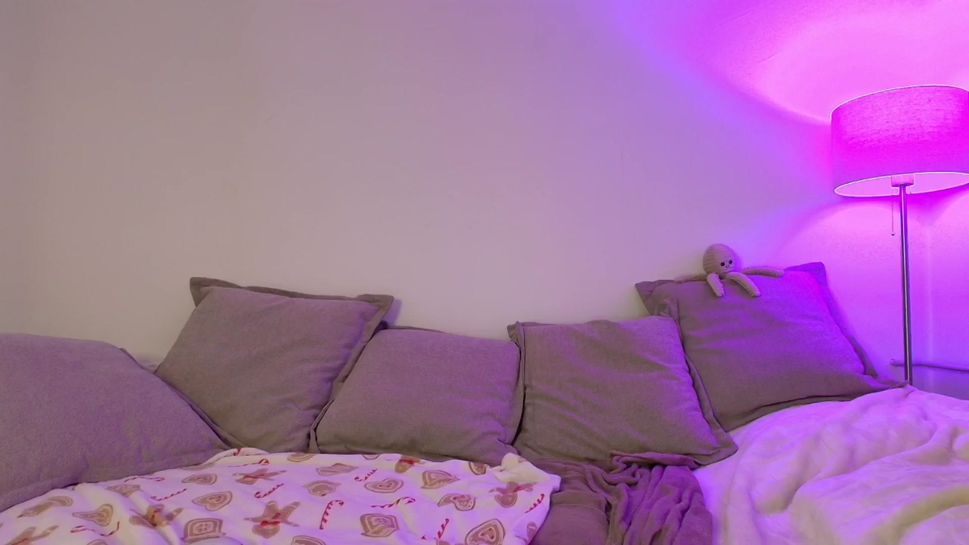 Gallery image thumbnail from Elenaxkiss's myfreecams stream on, 12/30/2025, 12:19 image 4 of 20