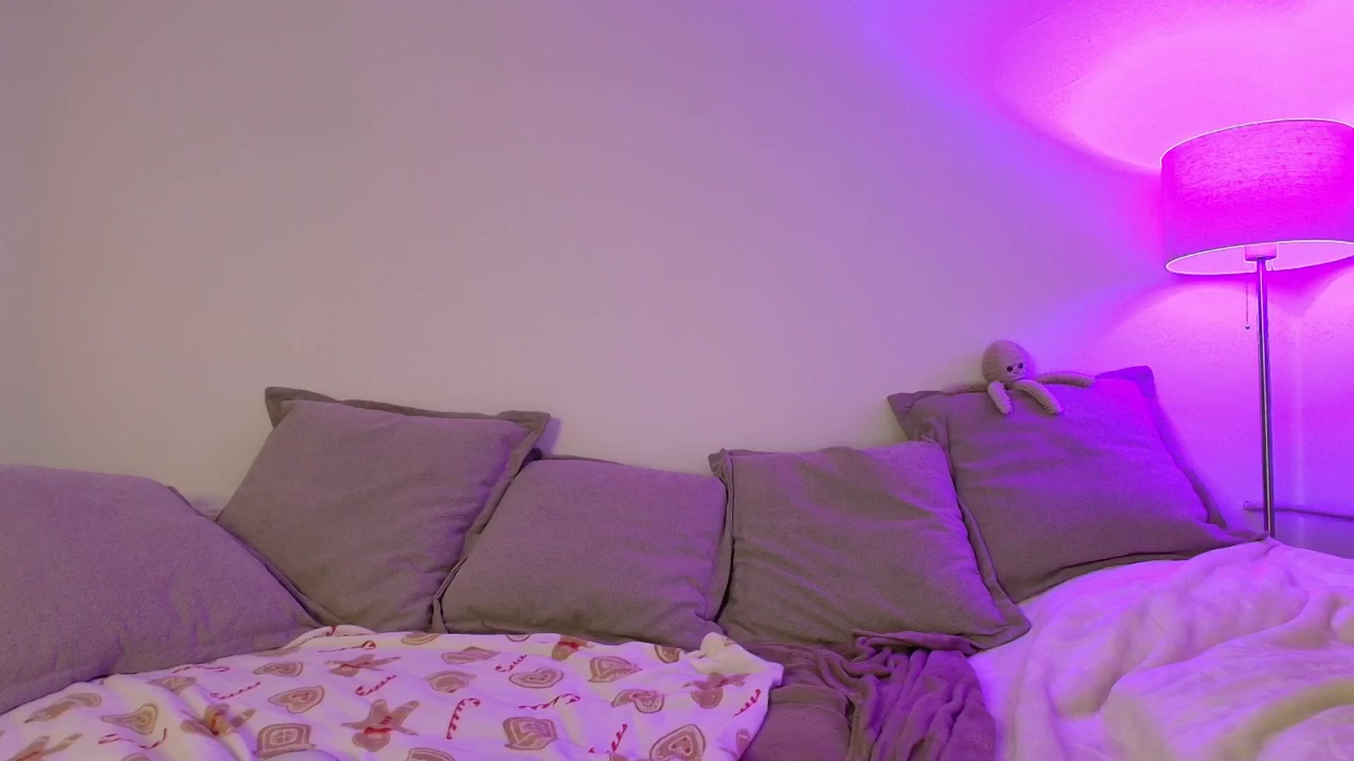 Gallery image thumbnail from Elenaxkiss's myfreecams stream on, 12/30/2025, 12:19 image 7 of 20