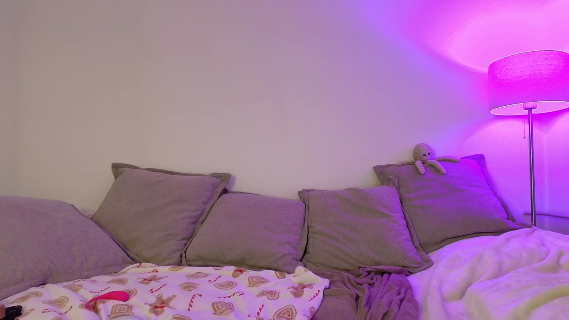 Gallery image thumbnail from Elenaxkiss's myfreecams stream on, 12/30/2025, 12:19 image 1 of 20