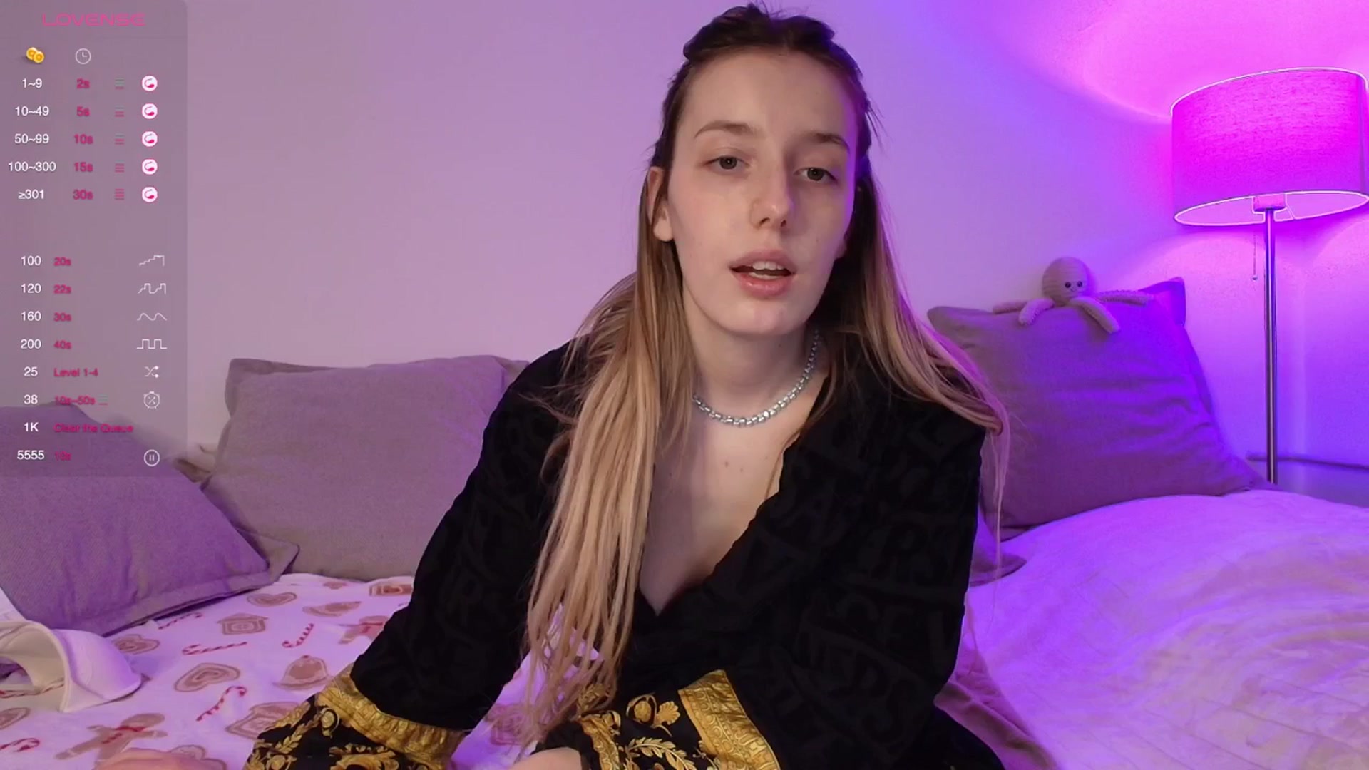 Gallery image thumbnail from Elenaxkiss's myfreecams stream on, 01/03/2026, 10:30 image 12 of 20