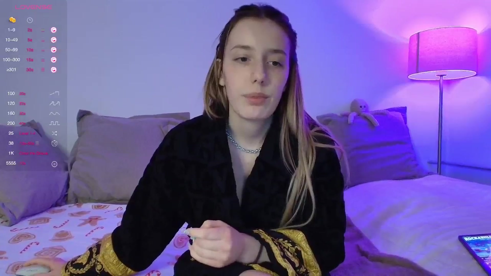 Gallery image thumbnail from Elenaxkiss's myfreecams stream on, 01/04/2026, 11:00 image 9 of 20