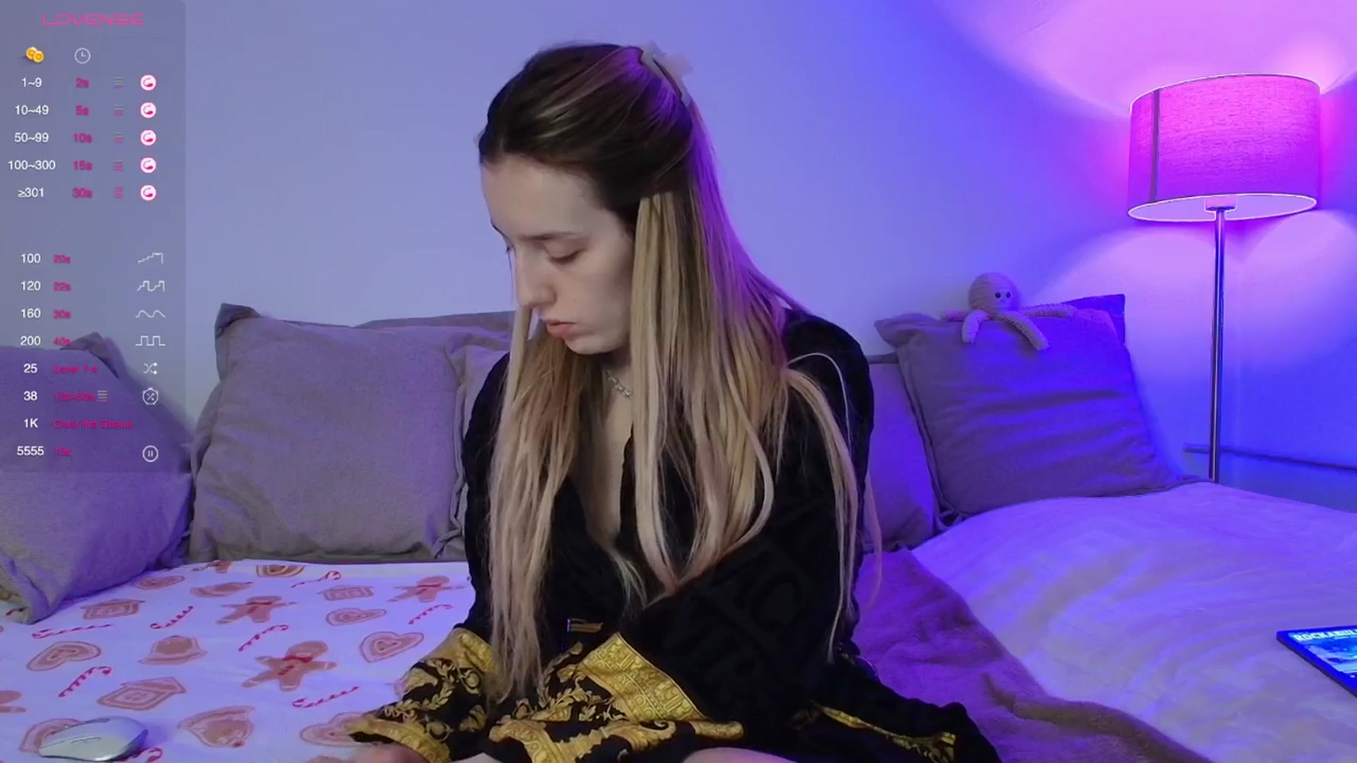 Gallery image thumbnail from Elenaxkiss's myfreecams stream on, 01/04/2026, 11:00 image 12 of 20
