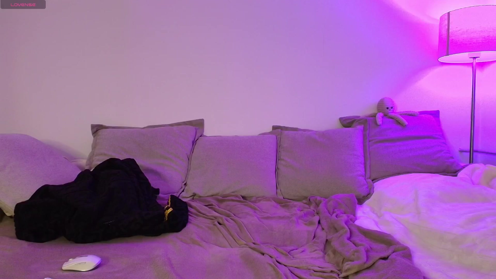 Gallery image thumbnail from Elenaxkiss's myfreecams stream on, 01/04/2026, 22:23 image 5 of 20