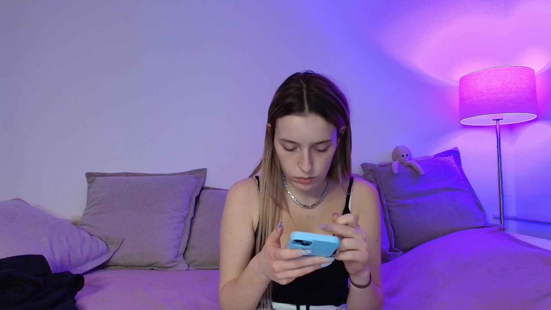 Gallery image thumbnail from Elenaxkiss's myfreecams stream on, 01/12/2026, 11:56 image 18 of 20