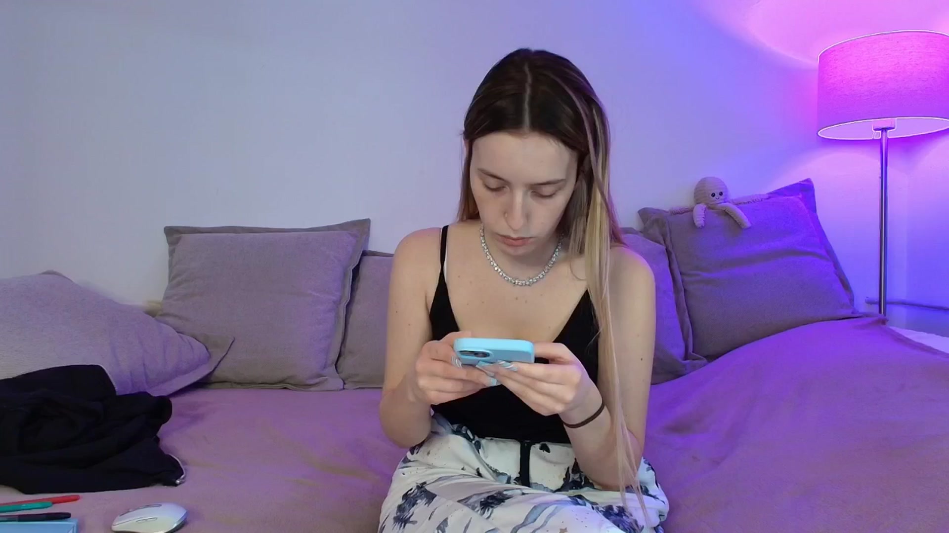 Gallery image thumbnail from Elenaxkiss's myfreecams stream on, 01/12/2026, 11:56 image 8 of 20