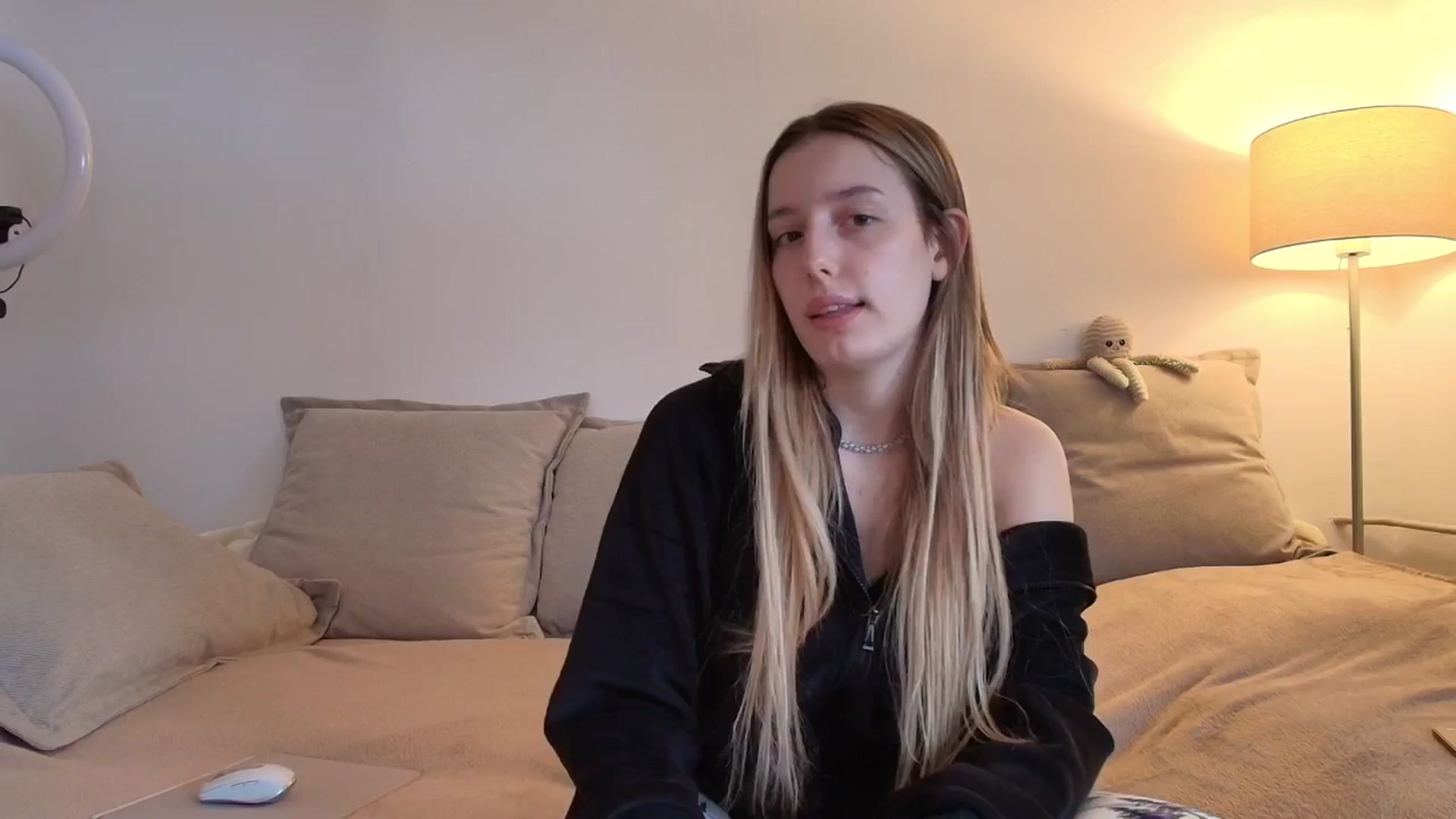 Gallery image thumbnail from Elenaxkiss's myfreecams stream on, 01/13/2026, 09:27 image 12 of 20