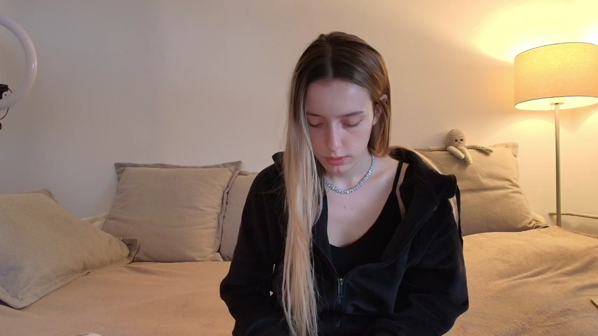 Gallery image thumbnail from Elenaxkiss's myfreecams stream on, 01/13/2026, 09:27 image 7 of 20