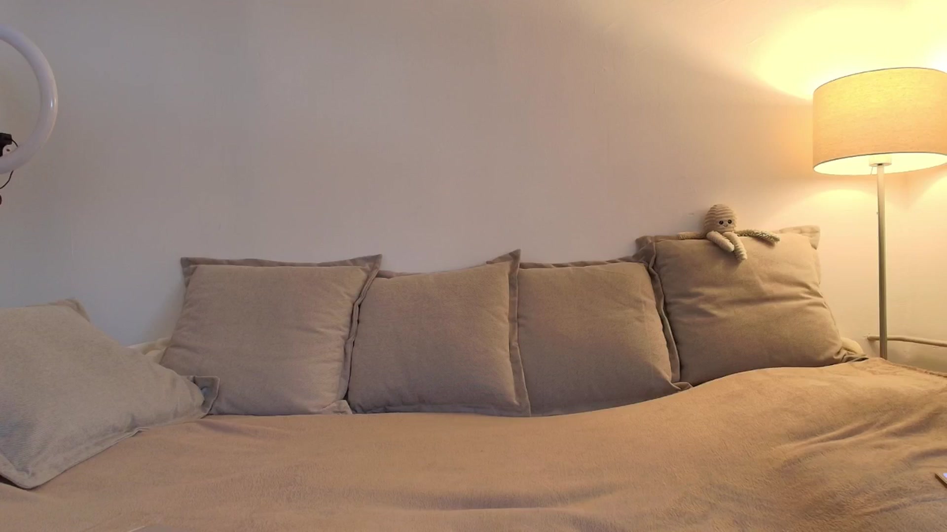 Gallery image thumbnail from Elenaxkiss's myfreecams stream on, 01/13/2026, 09:27 image 4 of 20