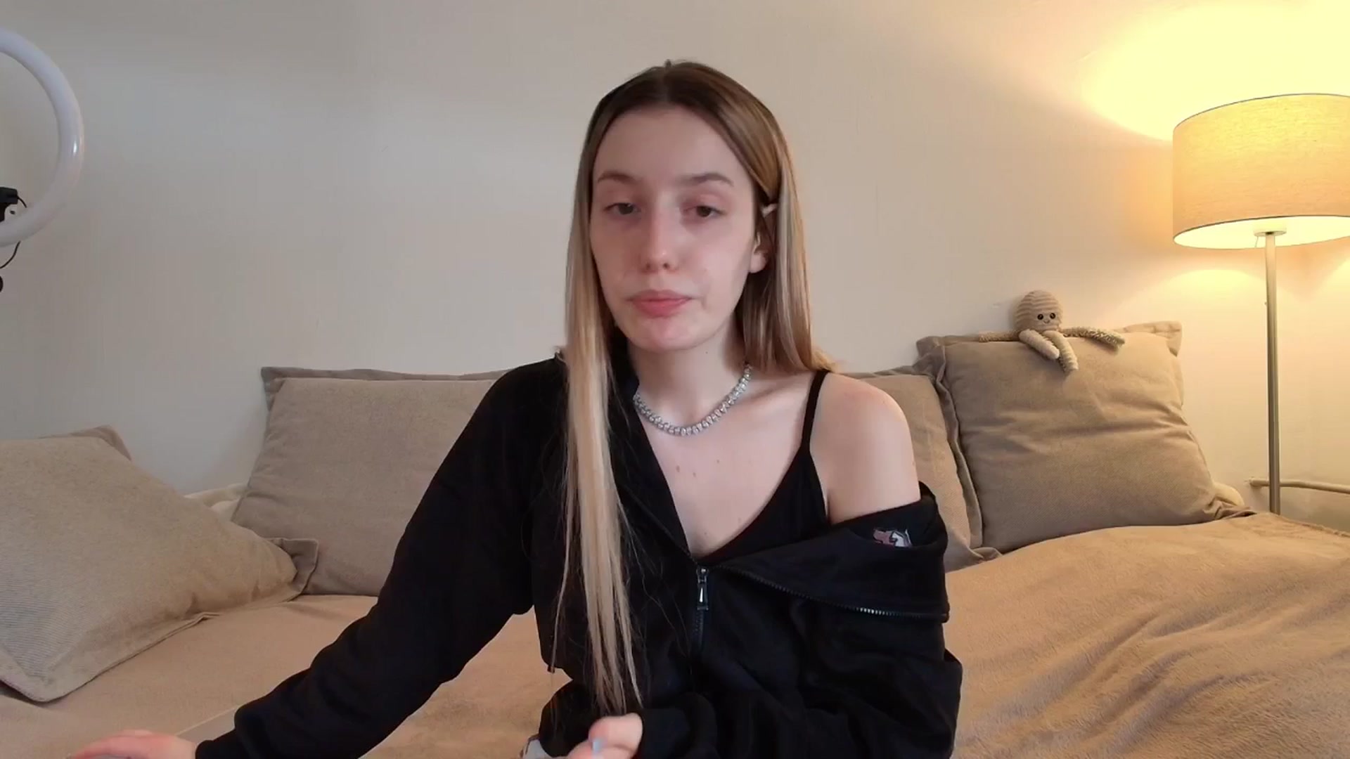 Gallery image thumbnail from Elenaxkiss's myfreecams stream on, 01/13/2026, 09:27 image 18 of 20