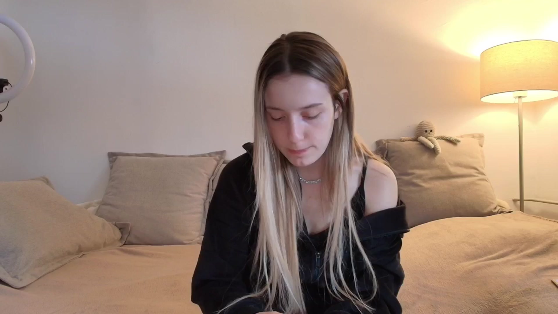 Gallery image thumbnail from Elenaxkiss's myfreecams stream on, 01/13/2026, 09:27 image 8 of 20