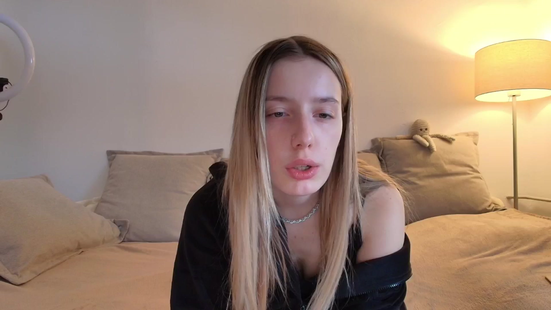 Gallery image thumbnail from Elenaxkiss's myfreecams stream on, 01/13/2026, 09:27 image 9 of 20
