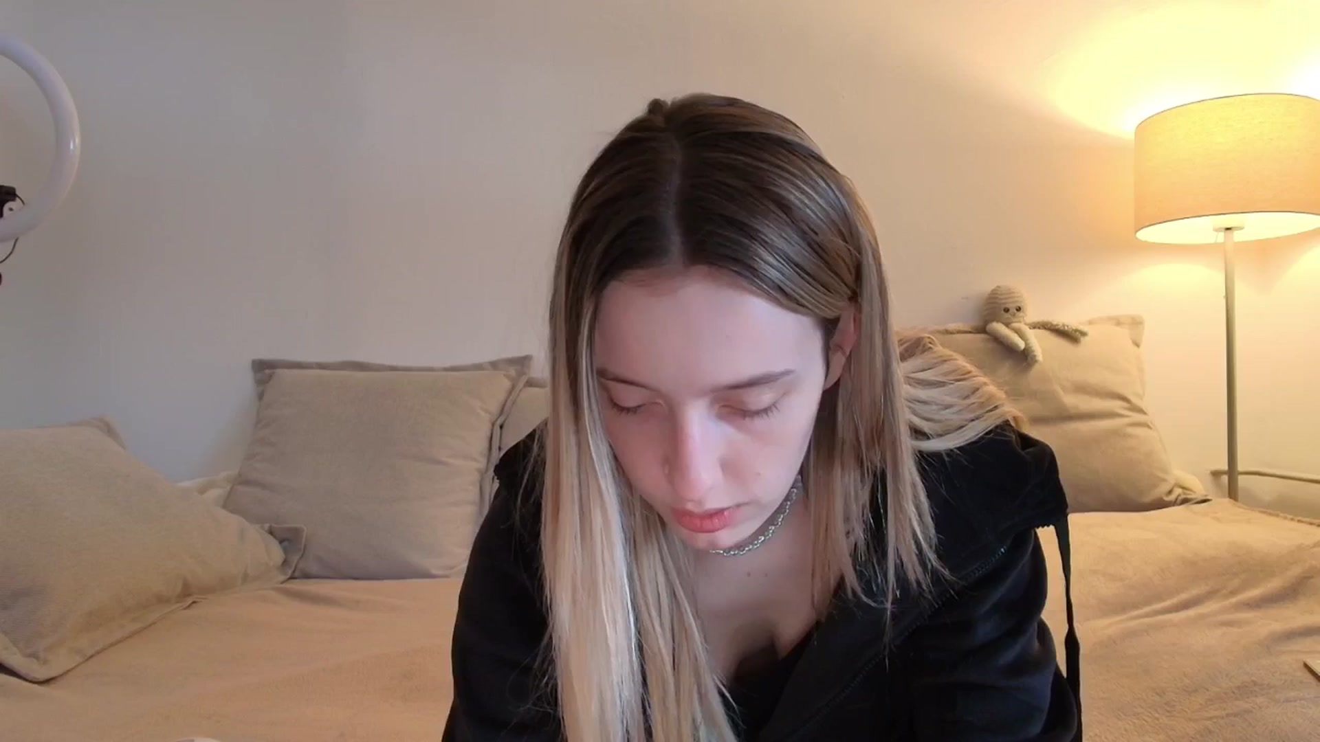 Gallery image thumbnail from Elenaxkiss's myfreecams stream on, 01/13/2026, 09:27 image 6 of 20