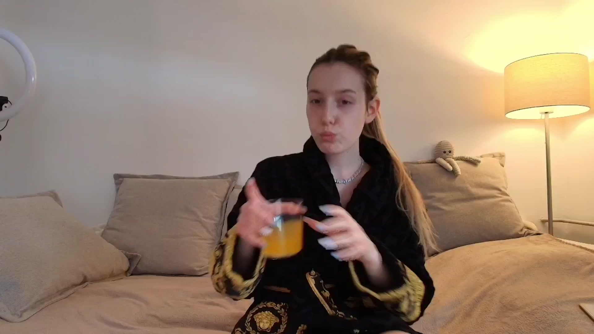 Gallery image thumbnail from Elenaxkiss's myfreecams stream on, 01/13/2026, 11:32 image 12 of 20