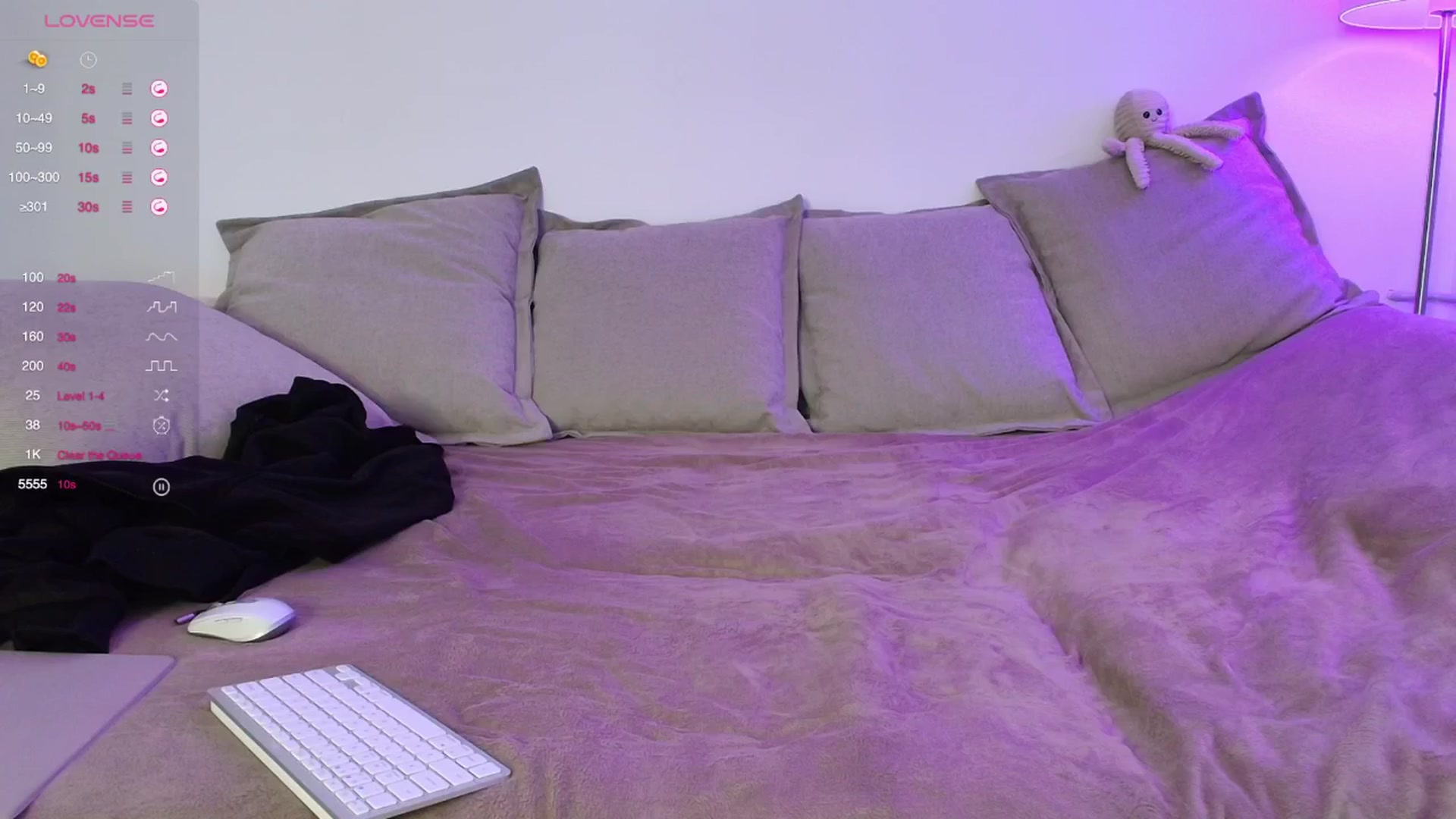 Gallery image thumbnail from Elenaxkiss's myfreecams stream on, 01/14/2026, 10:42 image 15 of 20