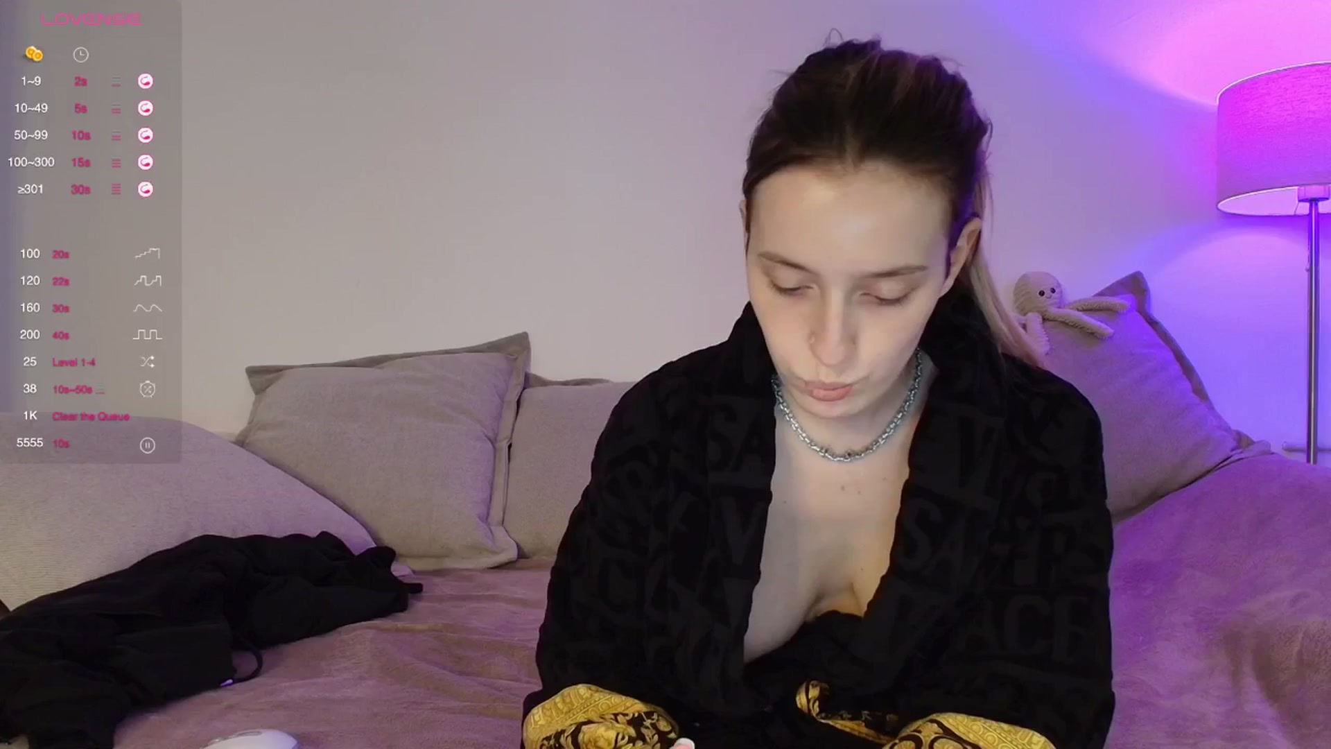 Gallery image thumbnail from Elenaxkiss's myfreecams stream on, 01/14/2026, 11:52 image 12 of 20