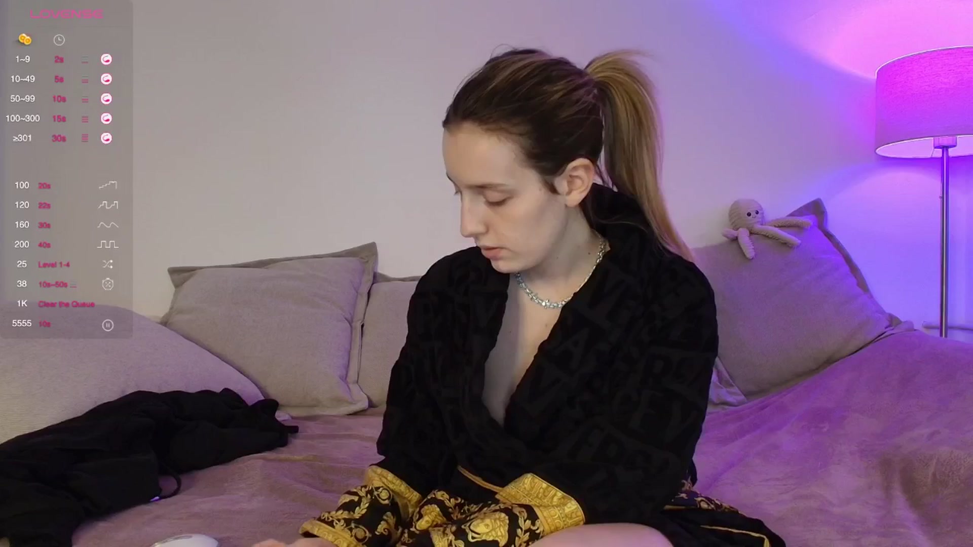 Gallery image thumbnail from Elenaxkiss's myfreecams stream on, 01/14/2026, 11:52 image 15 of 20