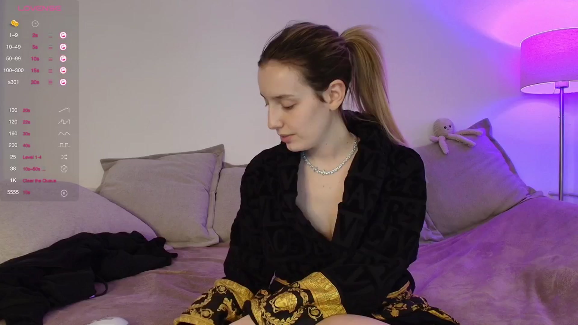 Gallery image thumbnail from Elenaxkiss's myfreecams stream on, 01/14/2026, 11:52 image 14 of 20