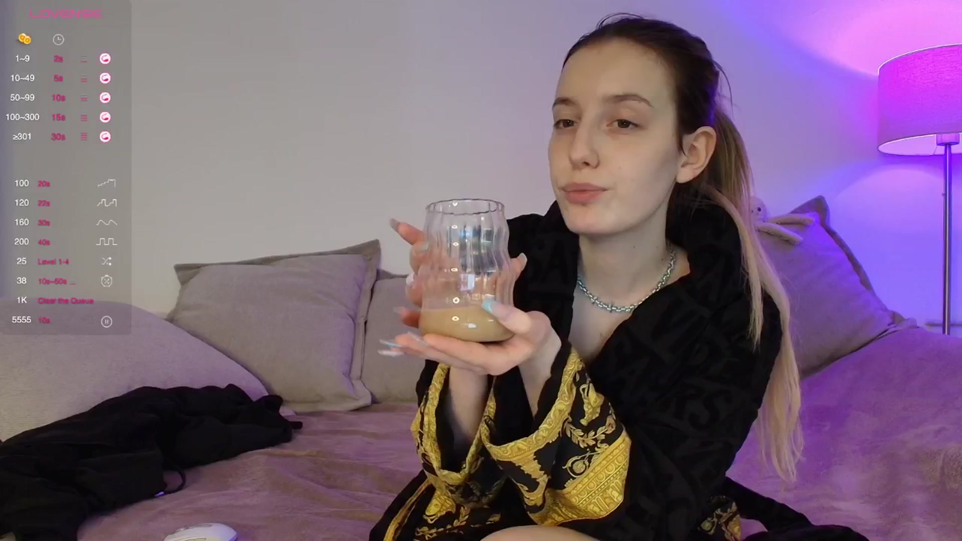 Gallery image thumbnail from Elenaxkiss's myfreecams stream on, 01/14/2026, 11:52 image 3 of 20