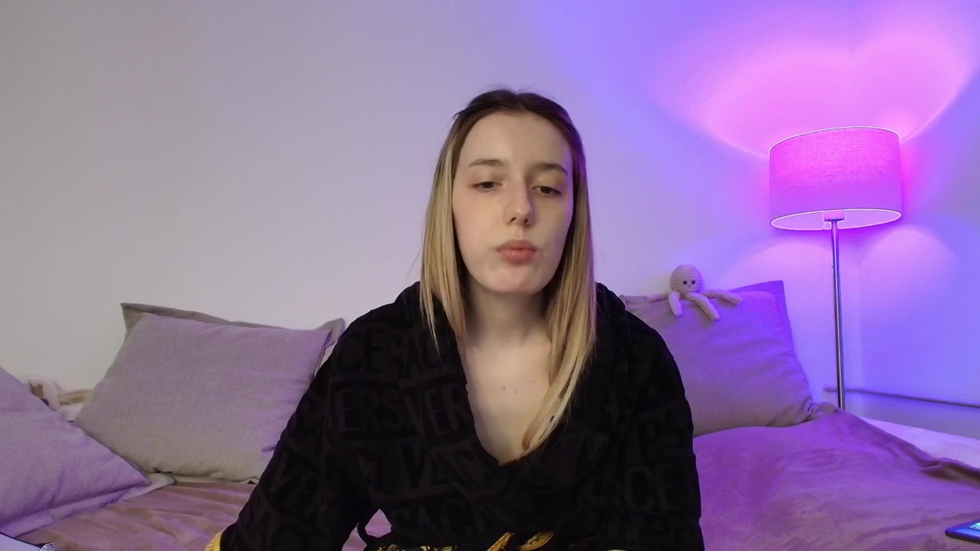 Gallery image thumbnail from Elenaxkiss's myfreecams stream on, 01/18/2026, 09:29 image 20 of 20