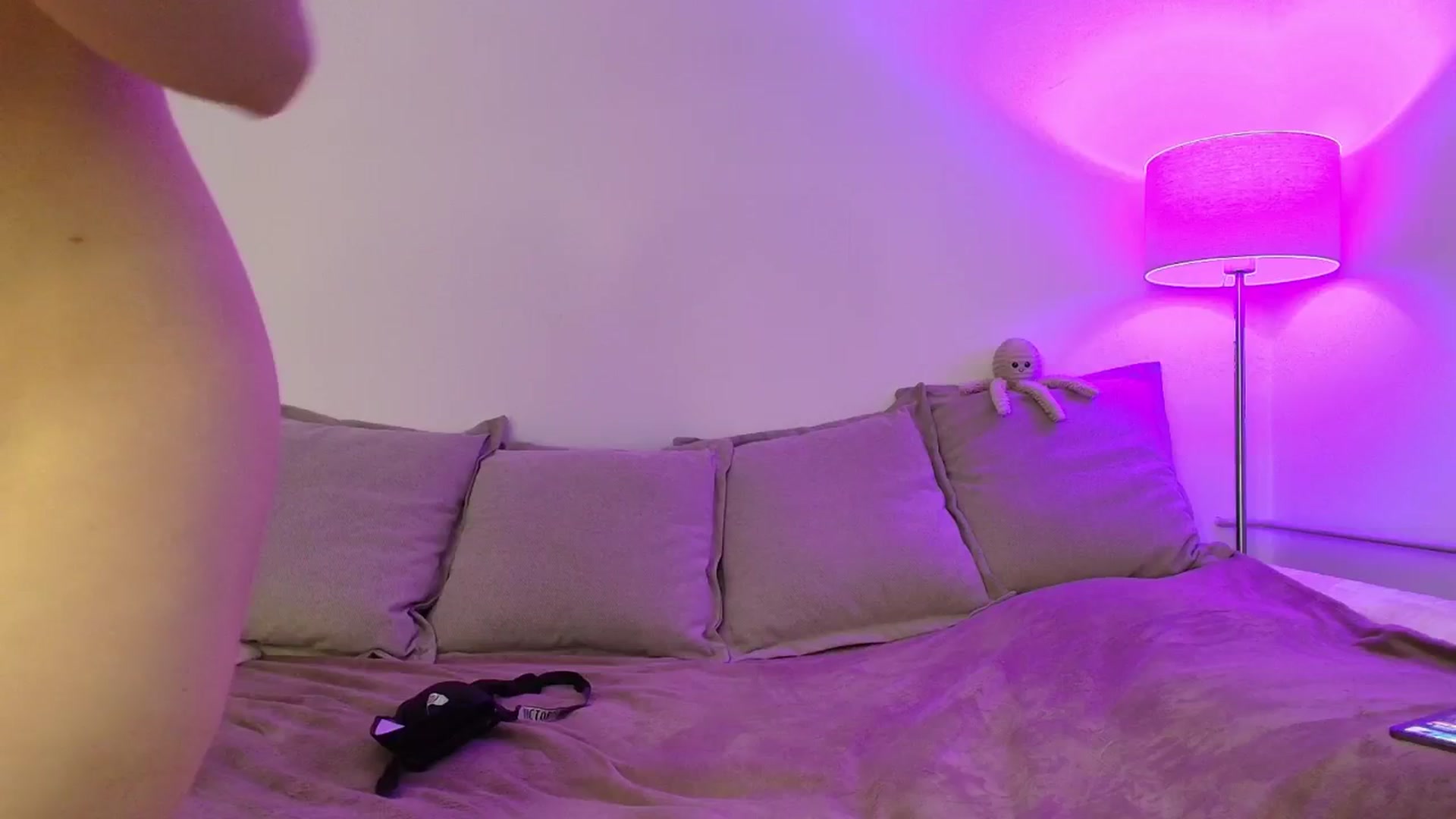 Gallery image thumbnail from Elenaxkiss's myfreecams stream on, 01/18/2026, 09:29 image 17 of 20