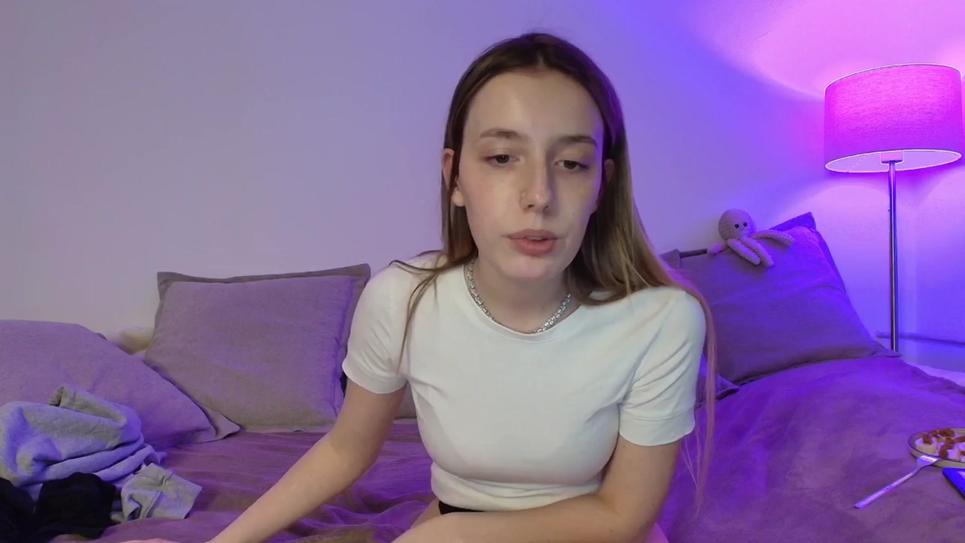 Gallery image thumbnail from Elenaxkiss's myfreecams stream on, 01/21/2026, 11:33 image 19 of 20