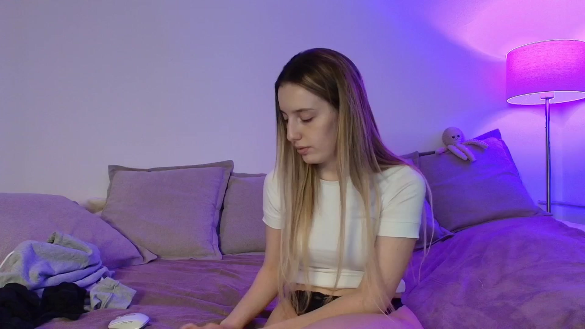 Gallery image thumbnail from Elenaxkiss's myfreecams stream on, 01/21/2026, 11:48 image 6 of 20