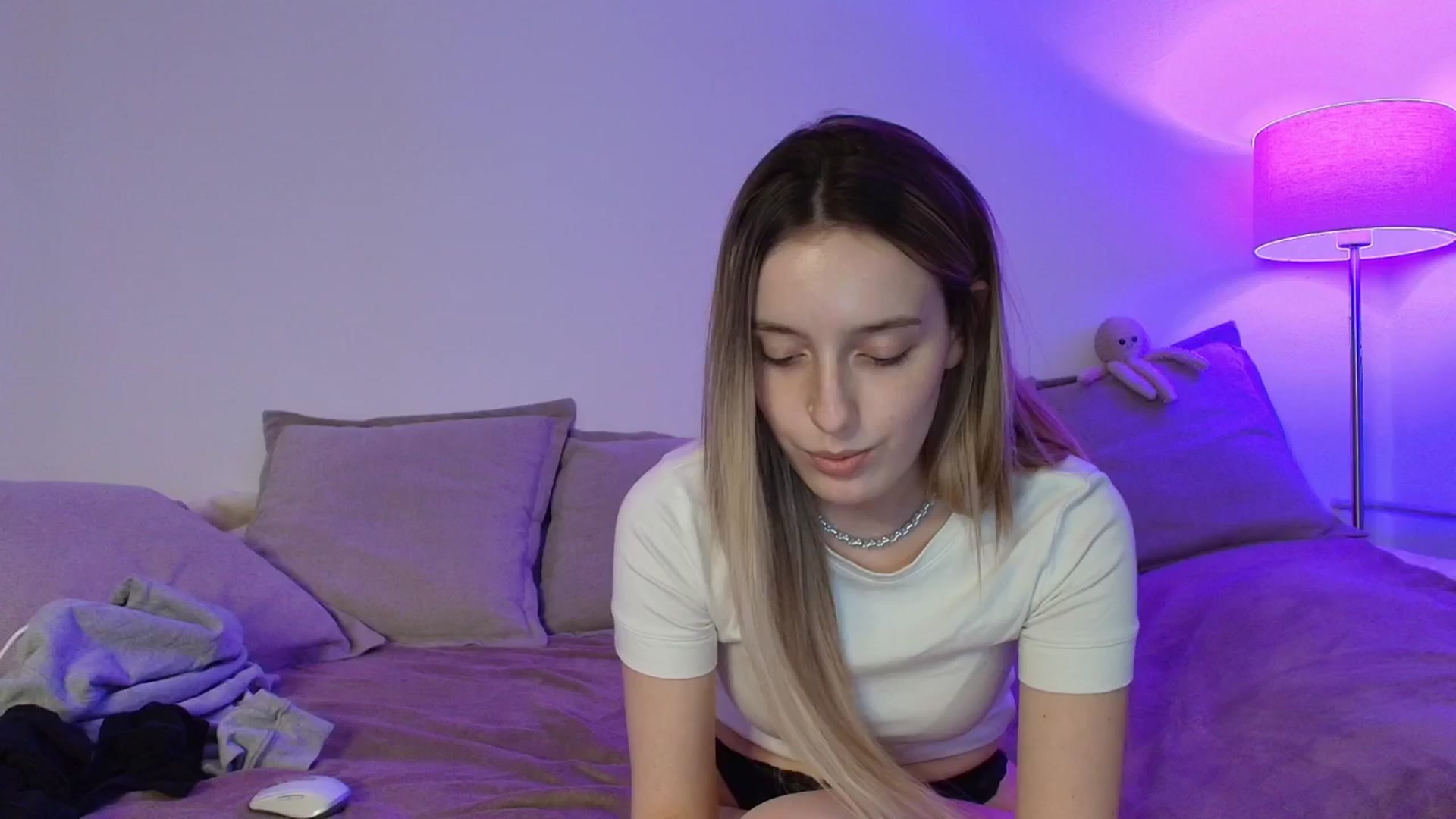 Gallery image thumbnail from Elenaxkiss's myfreecams stream on, 01/21/2026, 11:48 image 15 of 20