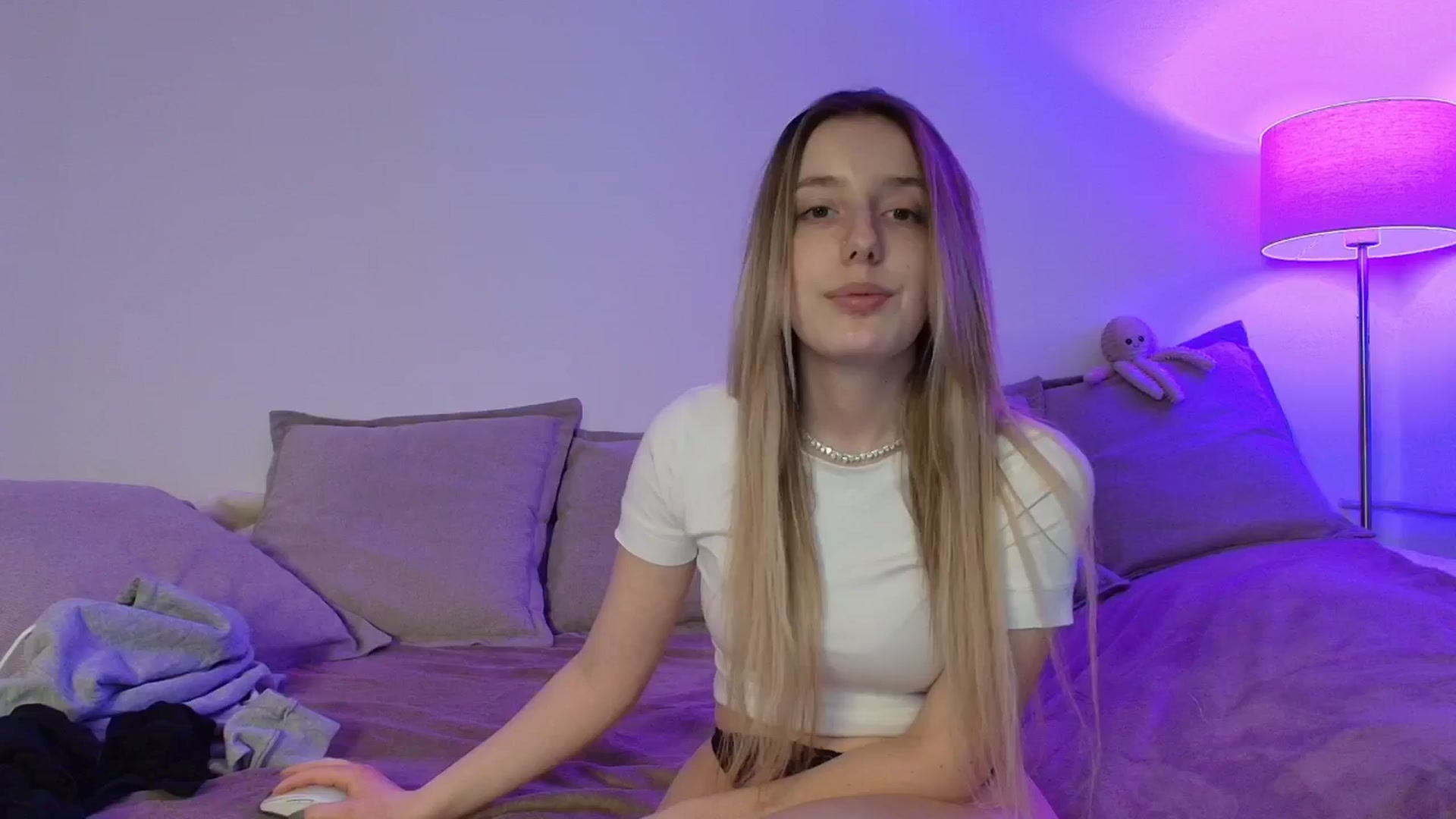 Gallery image thumbnail from Elenaxkiss's myfreecams stream on, 01/21/2026, 11:48 image 8 of 20