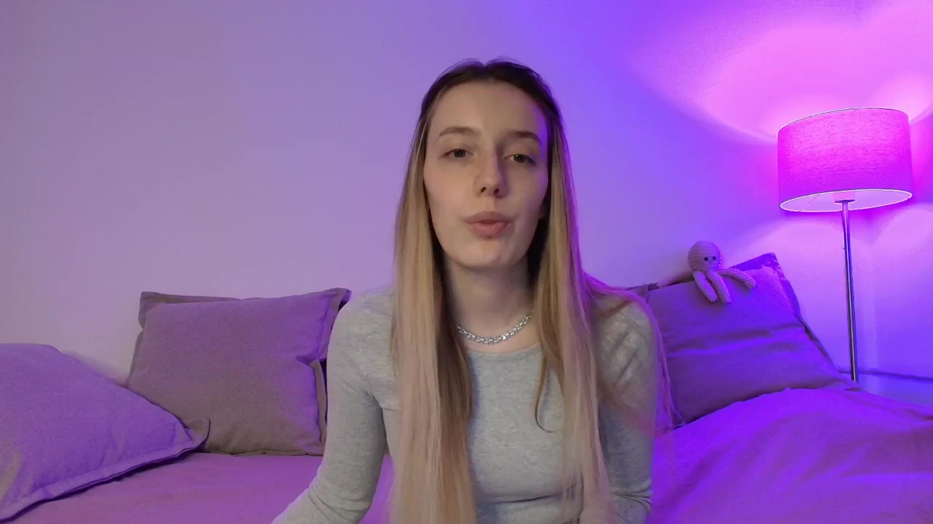 Gallery image thumbnail from Elenaxkiss's myfreecams stream on, 01/22/2026, 10:50 image 1 of 20