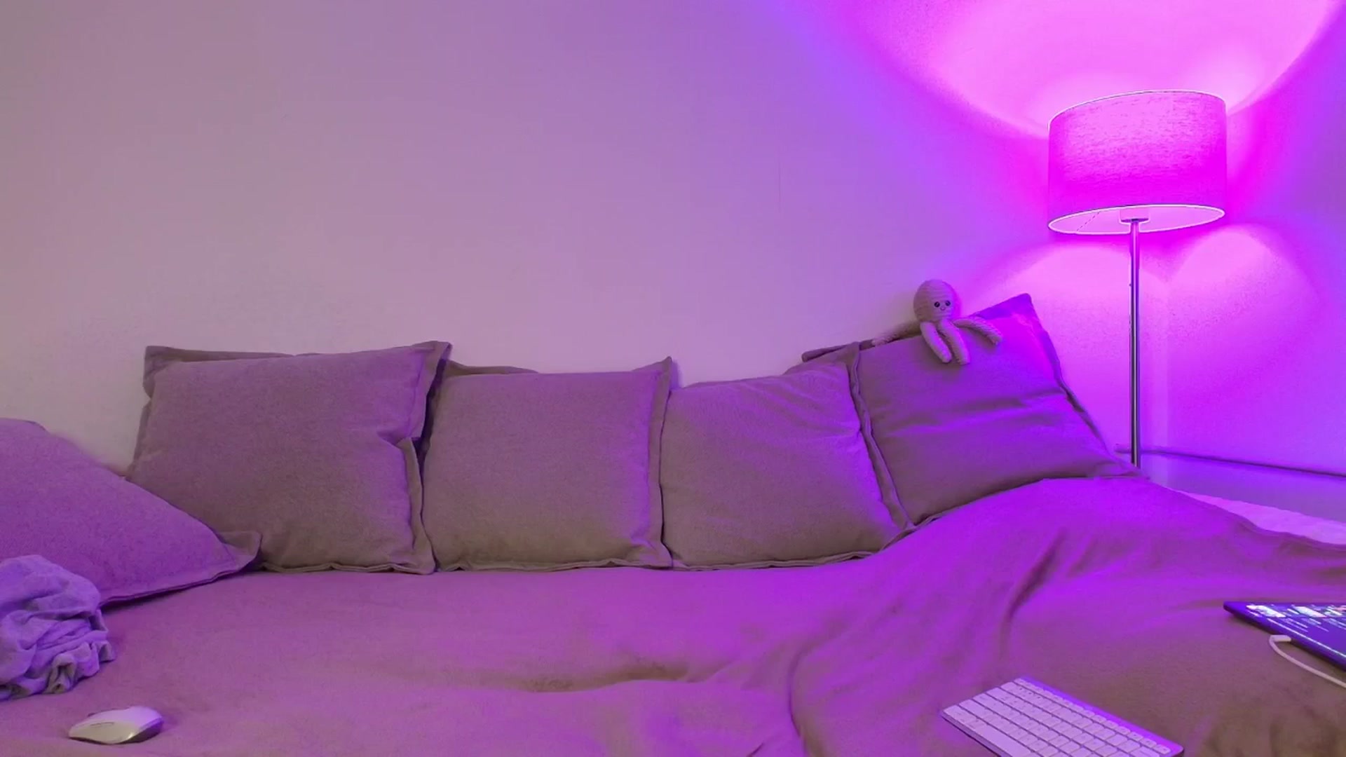 Gallery image thumbnail from Elenaxkiss's myfreecams stream on, 01/22/2026, 12:11 image 14 of 20