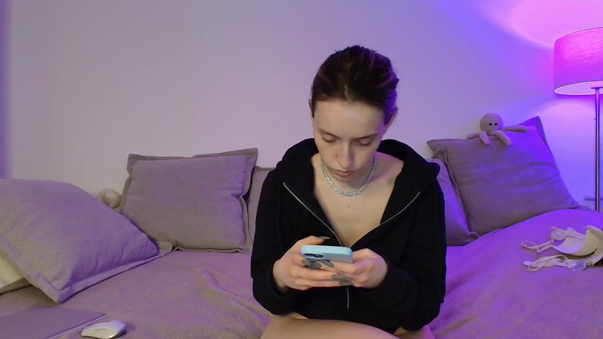 Gallery image thumbnail from Elenaxkiss's myfreecams stream on, 01/23/2026, 11:37 image 3 of 20