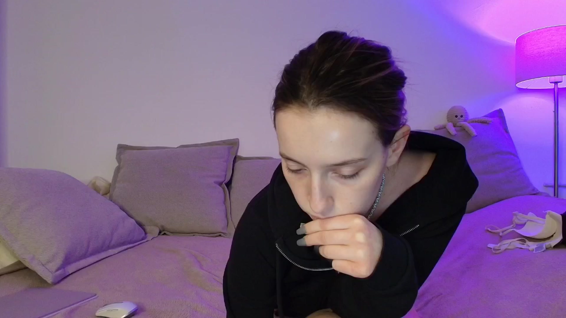 Gallery image thumbnail from Elenaxkiss's myfreecams stream on, 01/23/2026, 11:37 image 7 of 20