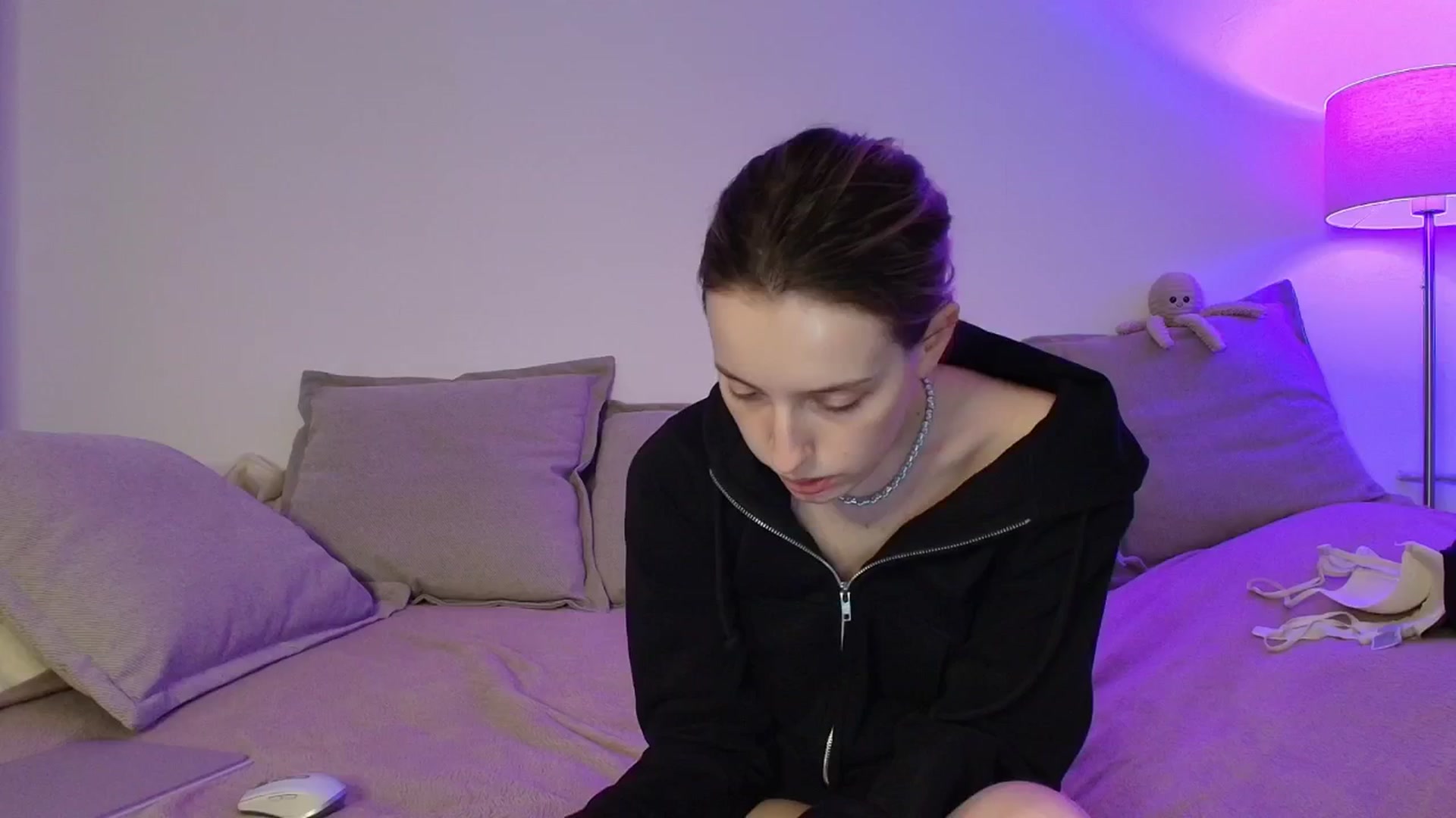 Gallery image thumbnail from Elenaxkiss's myfreecams stream on, 01/23/2026, 11:37 image 8 of 20