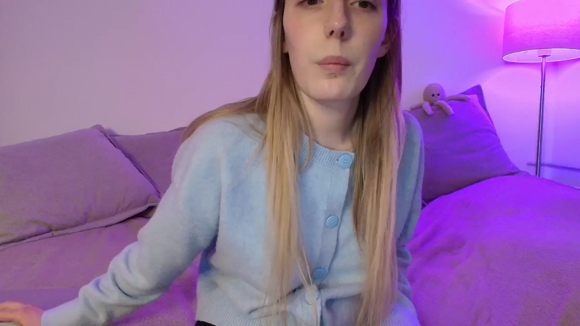 Gallery image thumbnail from Elenaxkiss's myfreecams stream on, 01/23/2026, 20:03 image 14 of 20