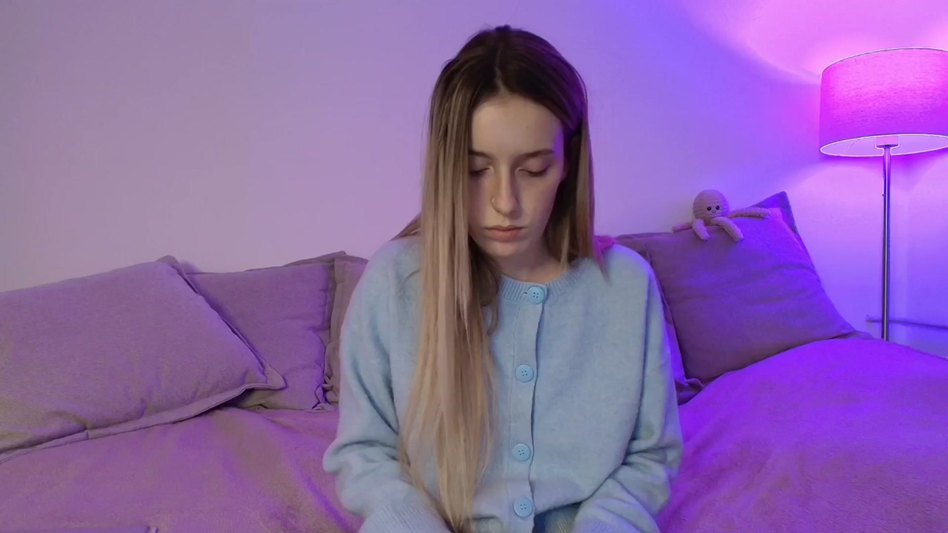 Gallery image thumbnail from Elenaxkiss's myfreecams stream on, 01/23/2026, 20:03 image 7 of 20