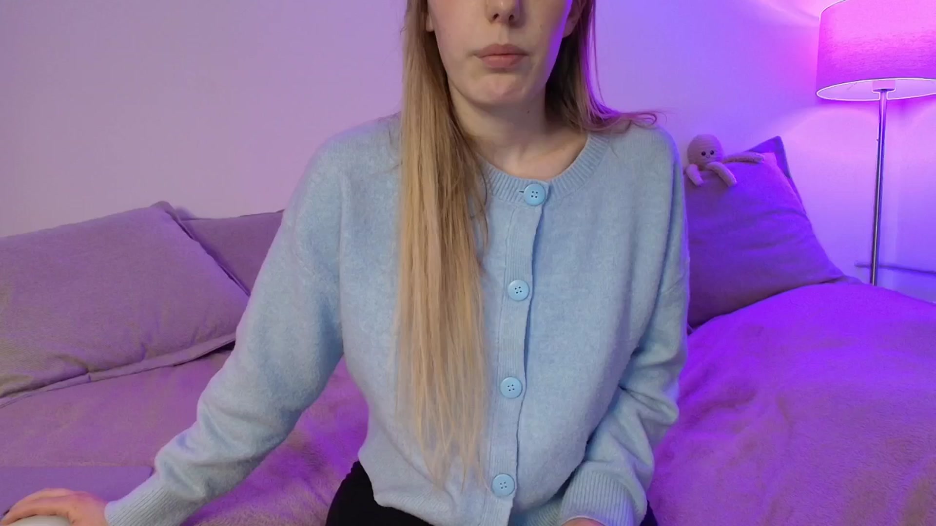 Gallery image thumbnail from Elenaxkiss's myfreecams stream on, 01/23/2026, 20:03 image 10 of 20