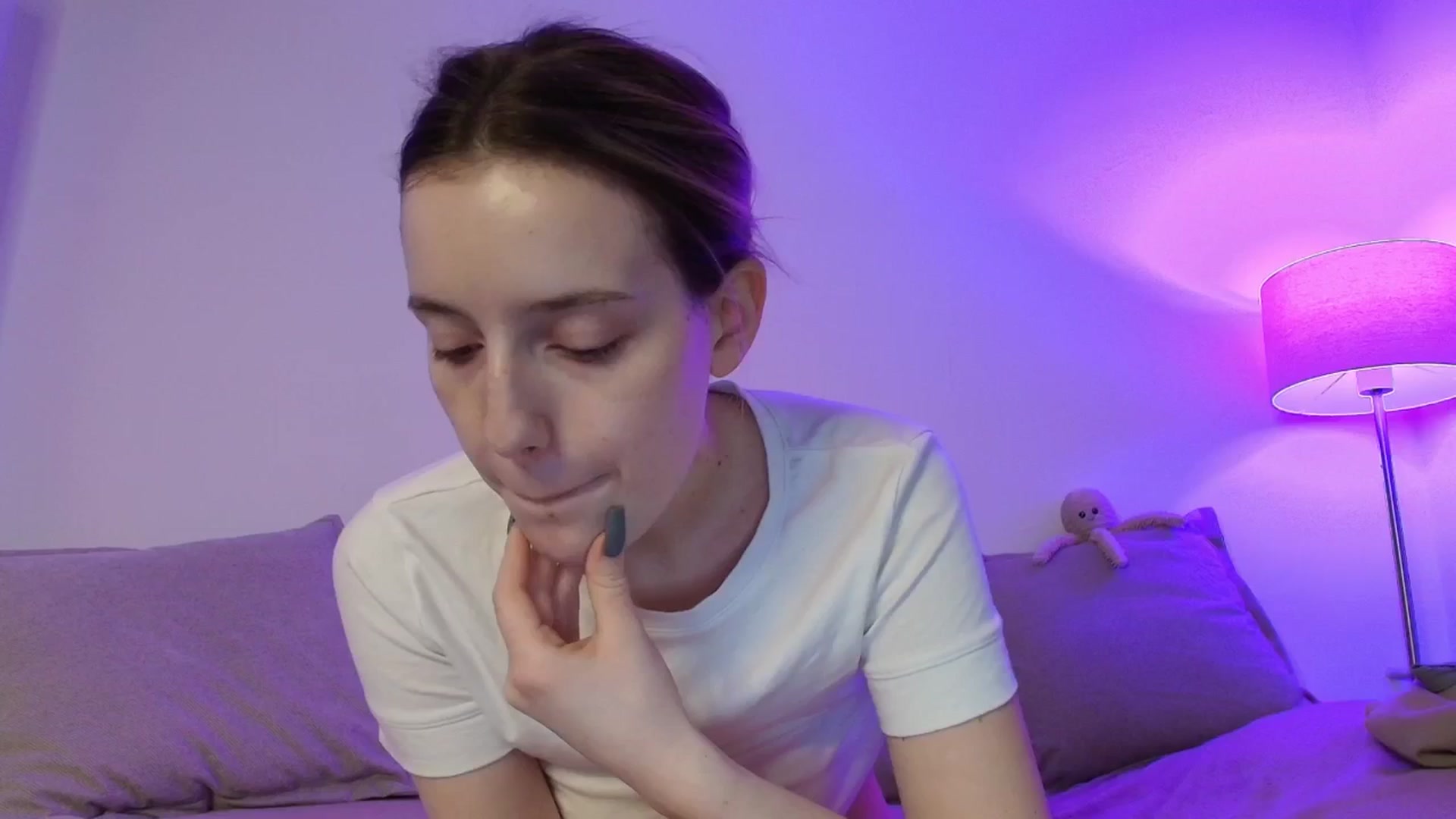 Gallery image thumbnail from Elenaxkiss's myfreecams stream on, 01/27/2026, 11:45 image 1 of 20