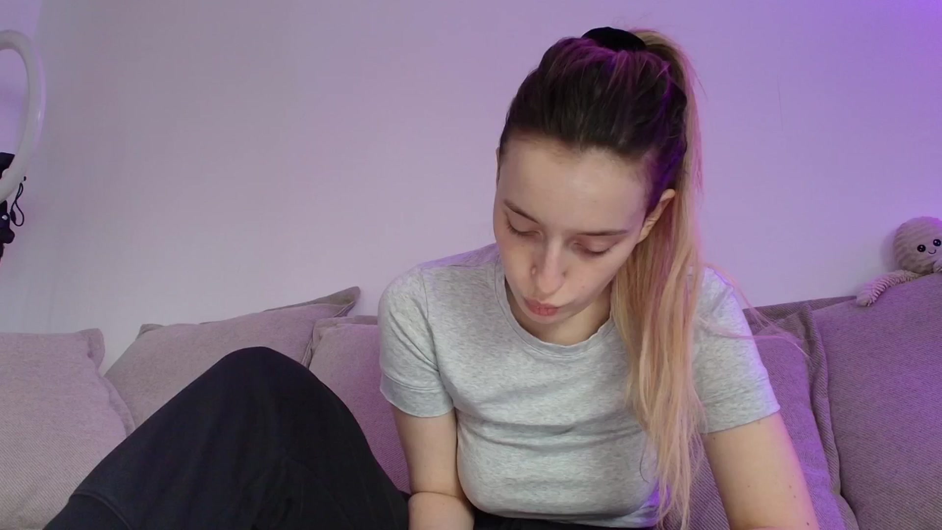 Gallery image thumbnail from Elenaxkiss's myfreecams stream on, 01/29/2026, 11:32 image 12 of 20