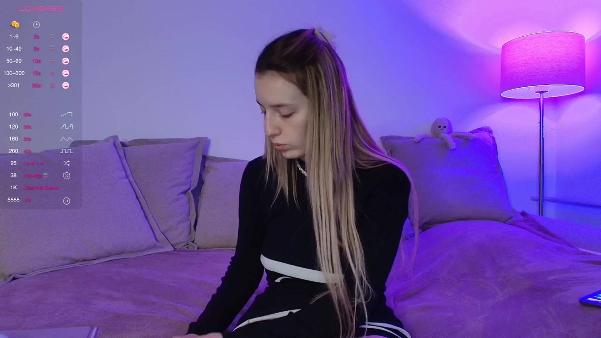 Gallery image thumbnail from Elenaxkiss's myfreecams stream on, 02/02/2026, 10:03 image 19 of 20