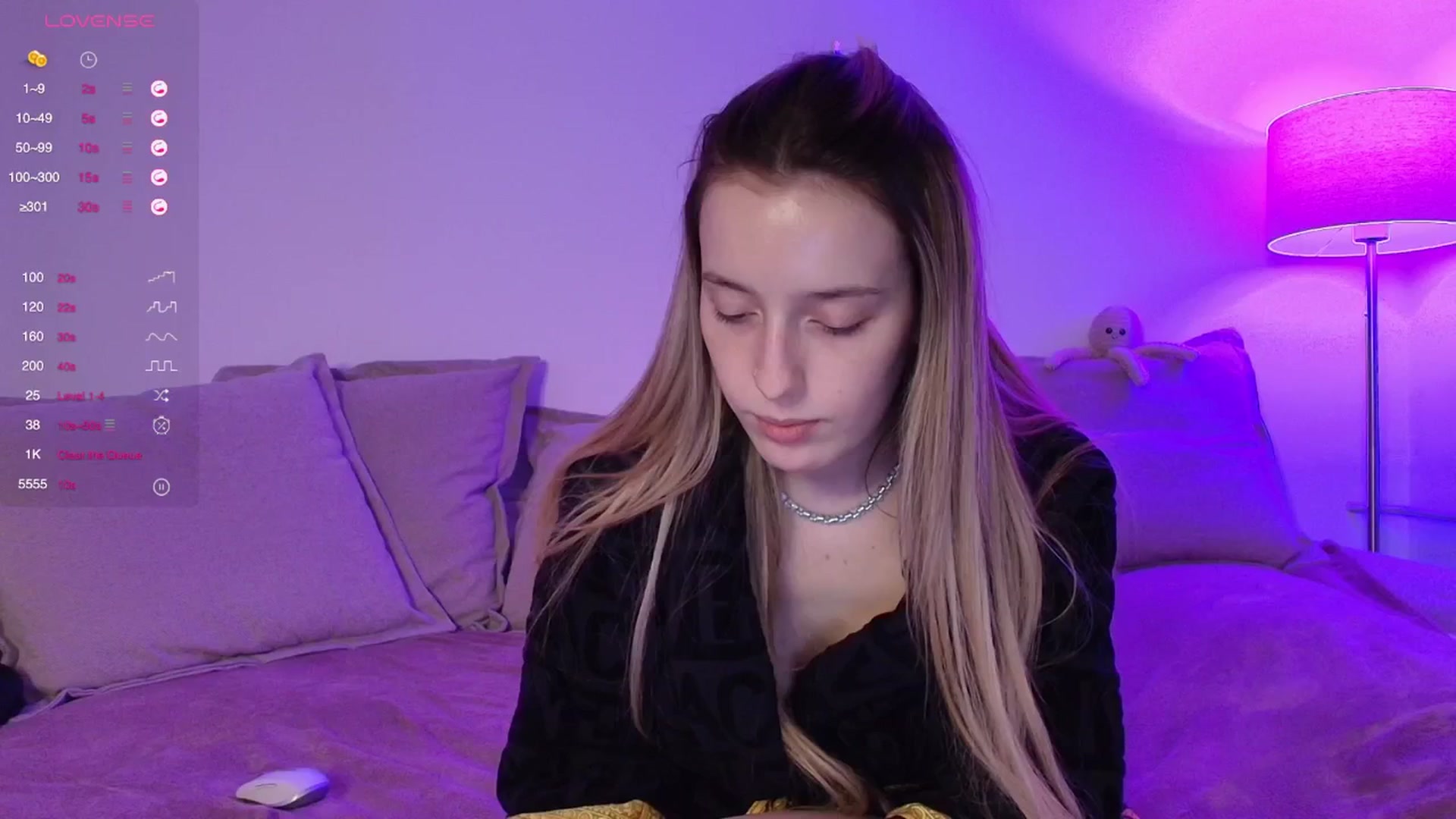 Gallery image thumbnail from Elenaxkiss's myfreecams stream on, 02/02/2026, 11:33 image 11 of 20