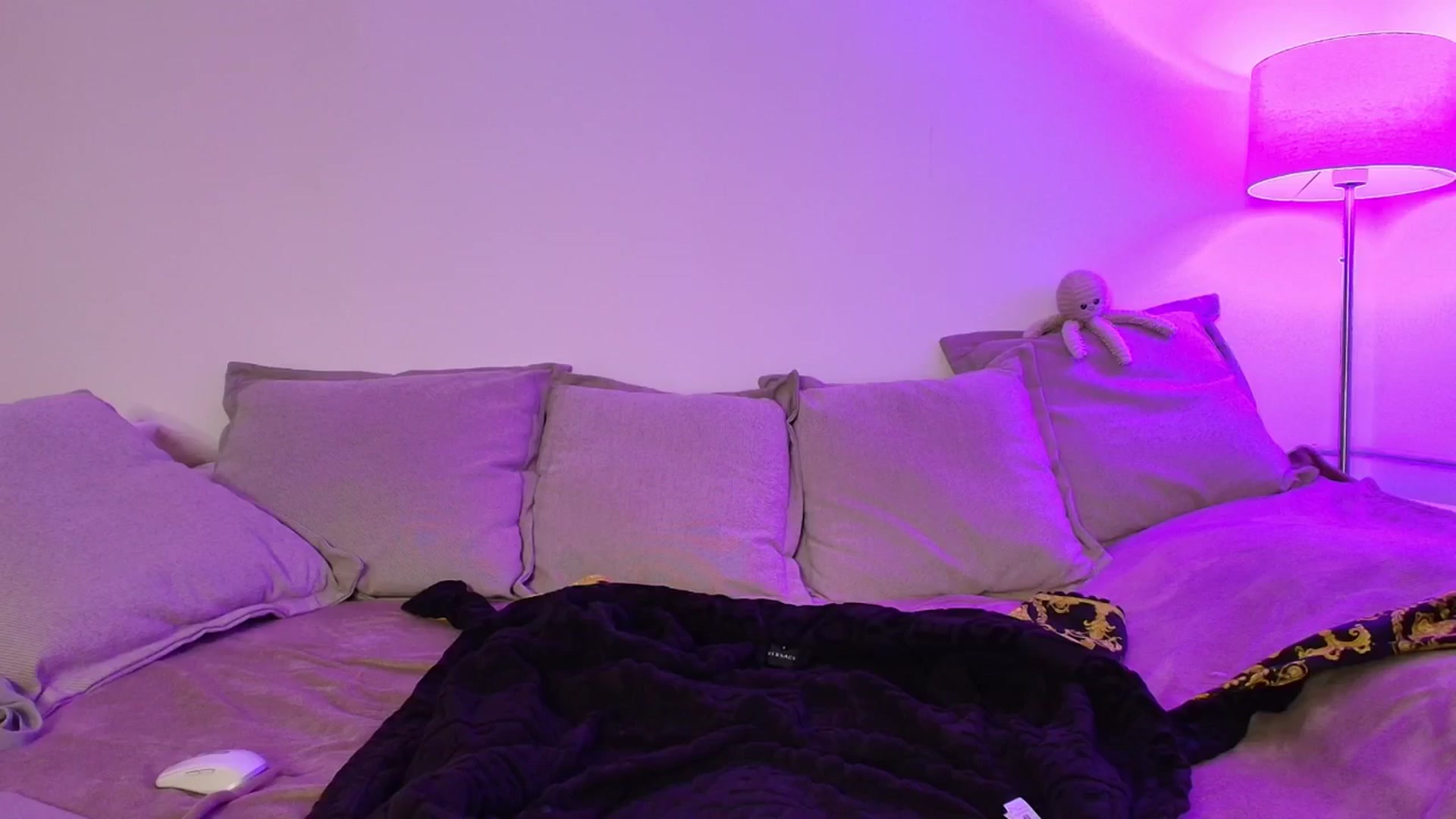 Gallery image thumbnail from Elenaxkiss's myfreecams stream on, 02/03/2026, 12:07 image 13 of 20