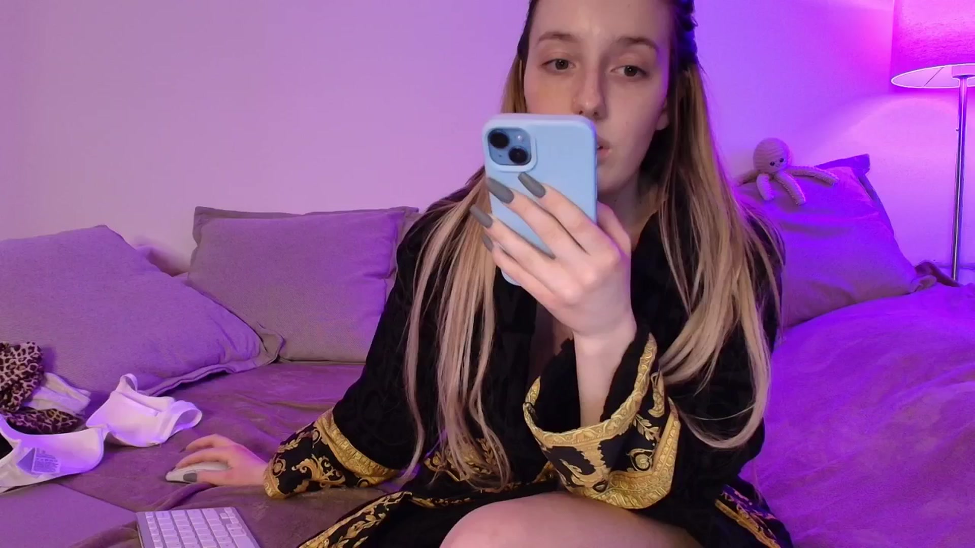 Gallery image thumbnail from Elenaxkiss's myfreecams stream on, 02/03/2026, 12:07 image 2 of 20