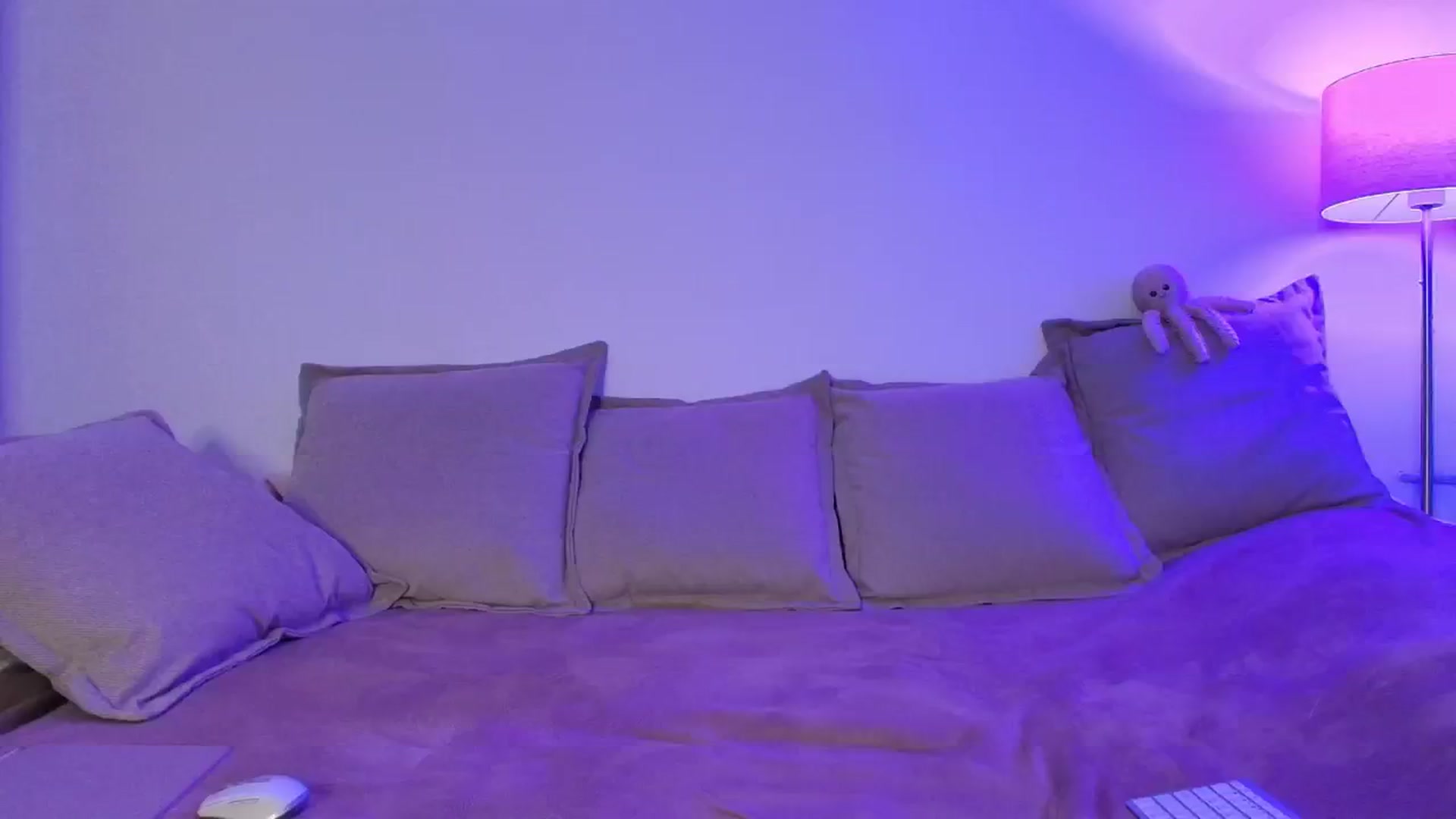 Gallery image thumbnail from Elenaxkiss's myfreecams stream on, 02/04/2026, 10:23 image 6 of 20