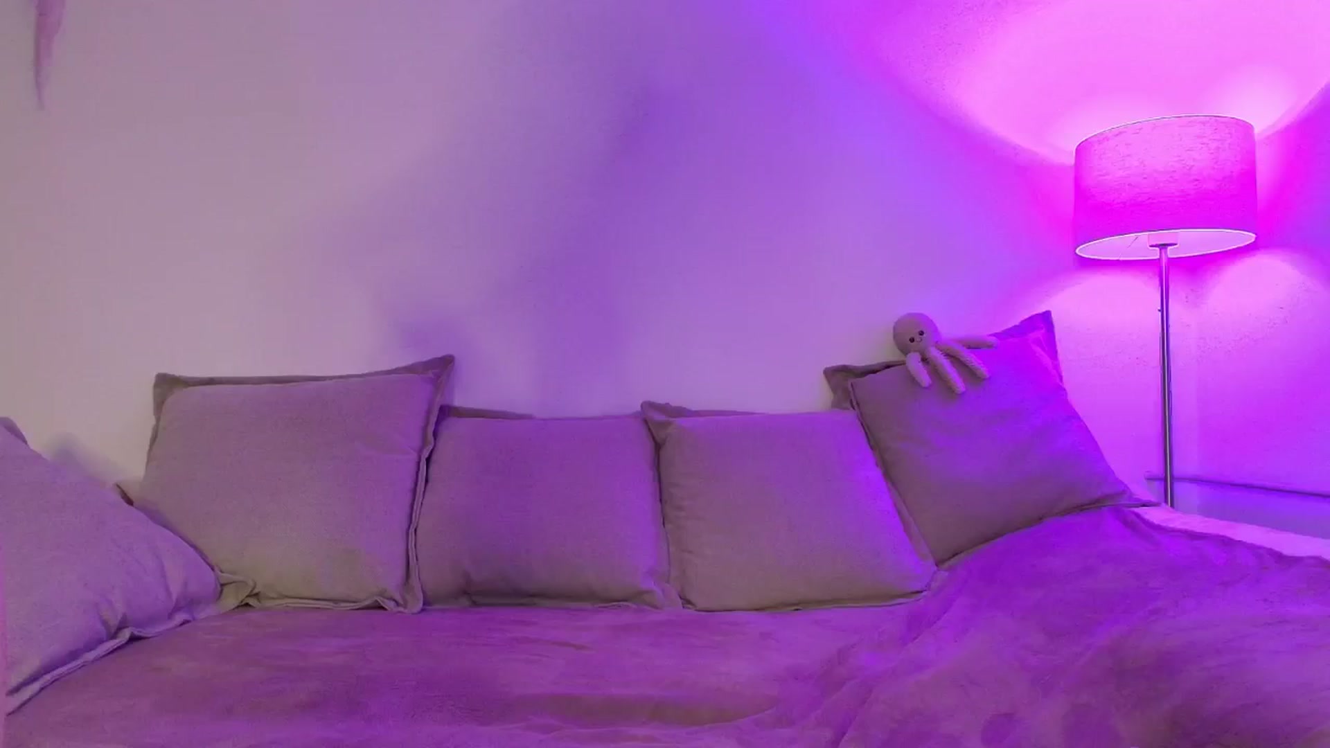 Gallery image thumbnail from Elenaxkiss's myfreecams stream on, 02/04/2026, 12:16 image 1 of 20